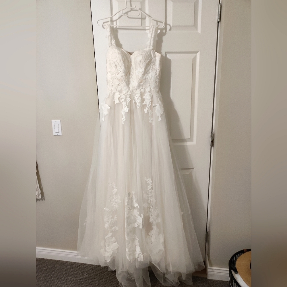 Ivory Wedding Dress